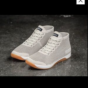 NO BULL DUST SUEDE MID TRAINER (WOMEN'S) SZ 7.5